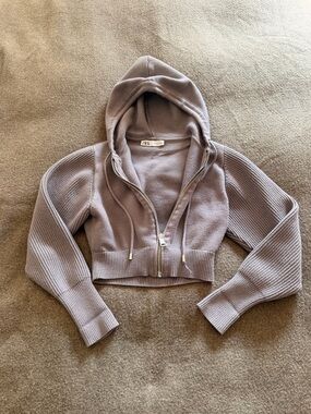 Zara Cropped Hooded Zip Sweater in Dusty Mauve